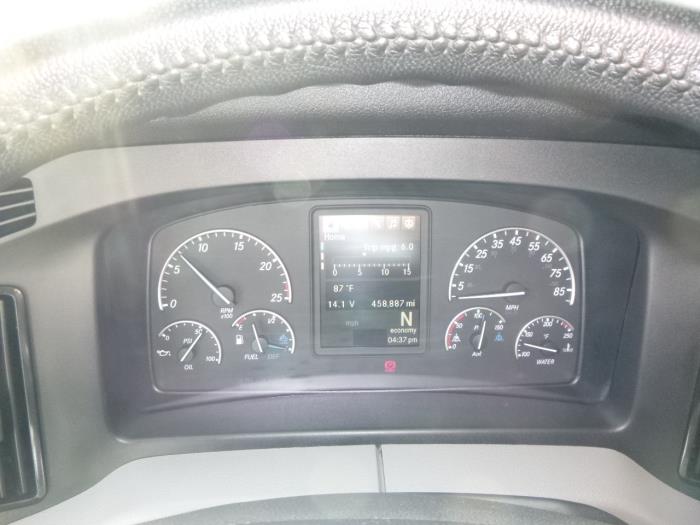 2021 Freightliner Cascadia-14