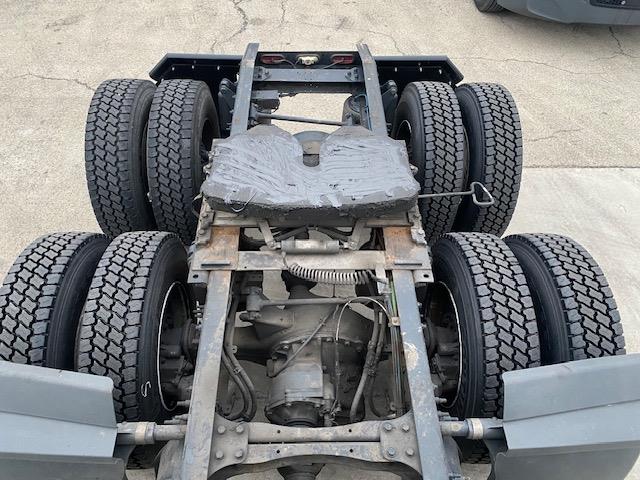 2020 Freightliner Cascadia-3