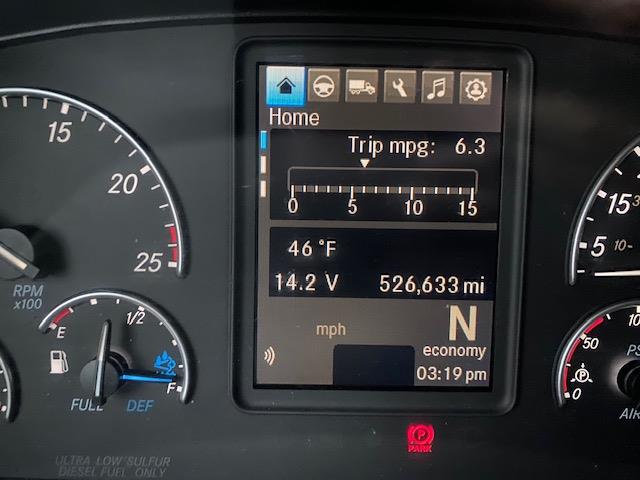 2020 Freightliner Cascadia-24