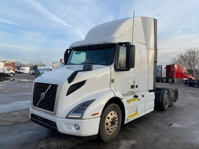 2023 Volvo VNR64T400-1
