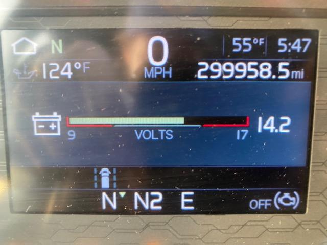 2023 Volvo VNR64T400-27