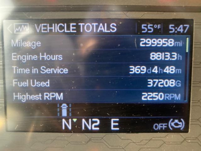 2023 Volvo VNR64T400-28