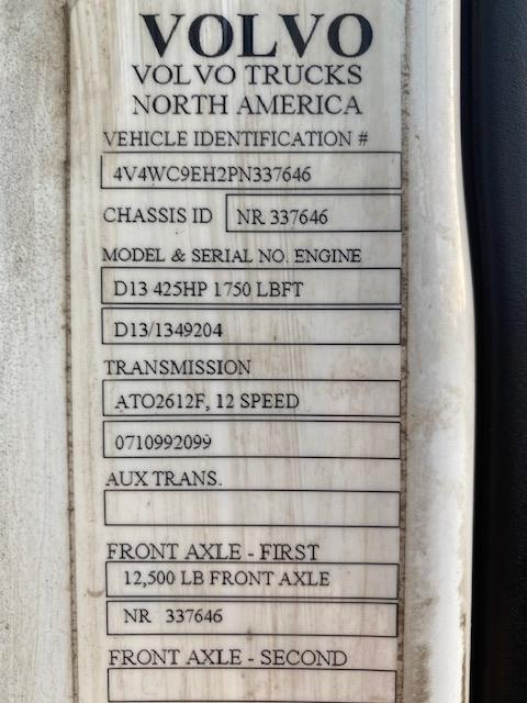 2023 Volvo VNR64T400-30