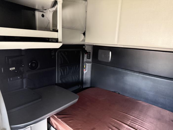 2024 Kenworth T680-11