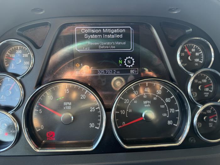 2021 Peterbilt 579-6