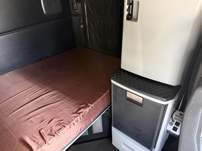 2024 Kenworth T680-14