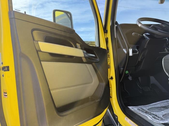 2024 Kenworth T680-16