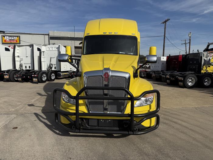 2024 Kenworth T680-21