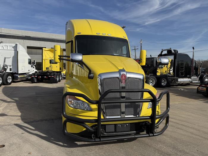 2024 Kenworth T680-22