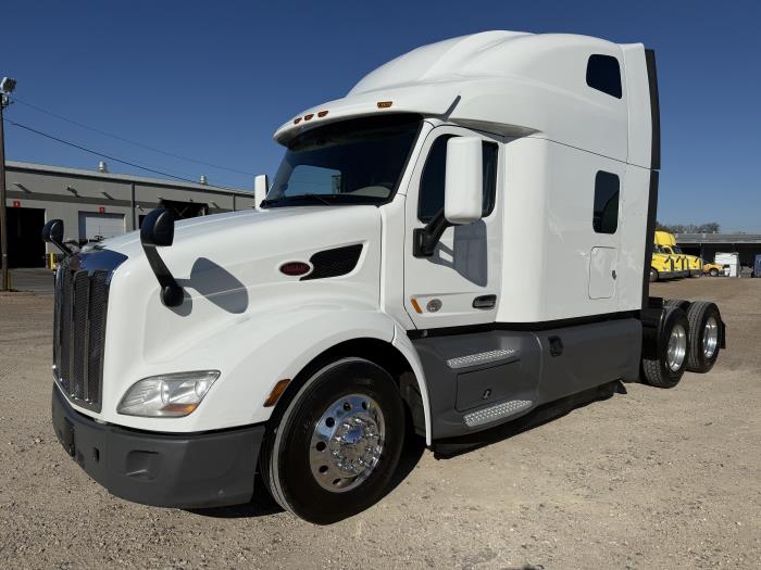 2021 Peterbilt 579-0