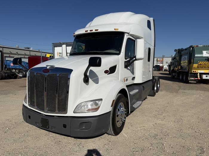 2021 Peterbilt 579-17