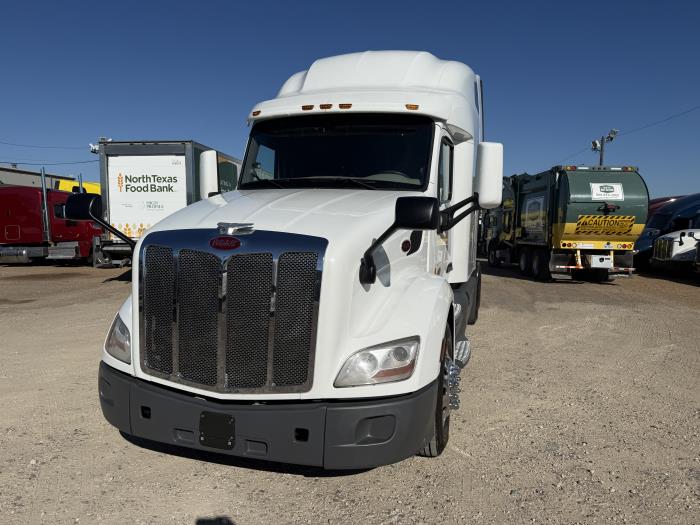 2021 Peterbilt 579-18
