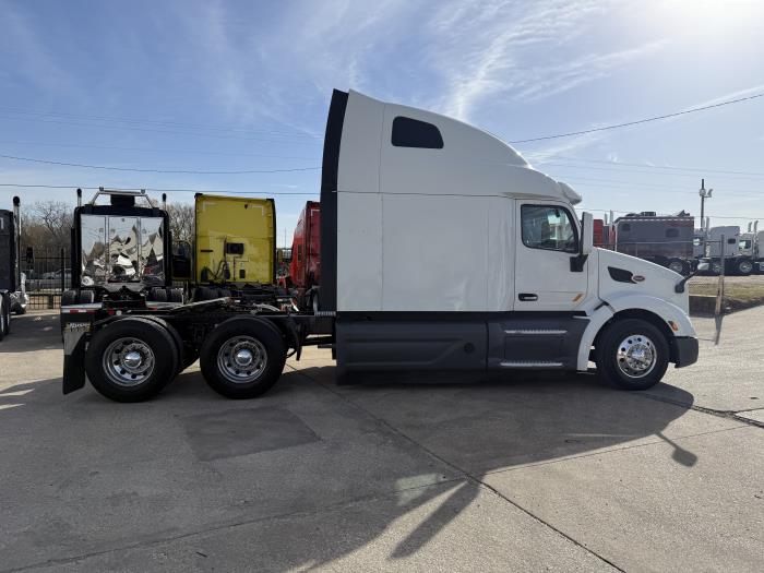 2021 Peterbilt 579-3