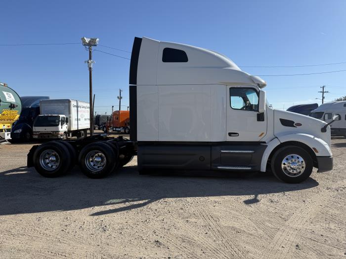 2021 Peterbilt 579-25