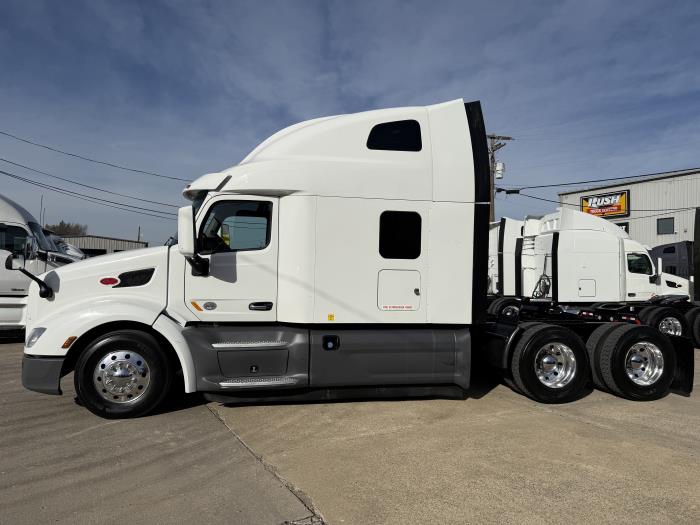 2021 Peterbilt 579-37