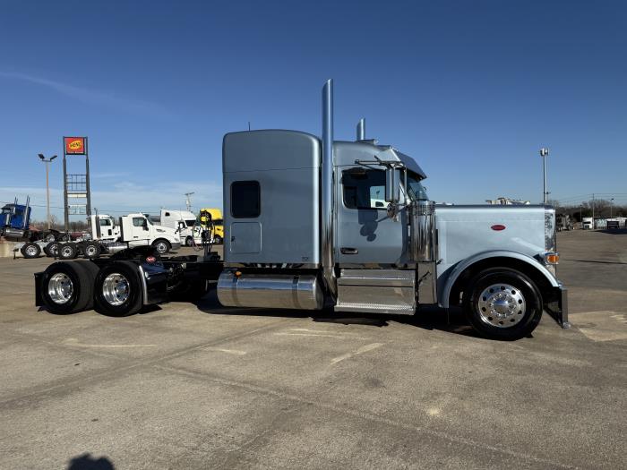 2026 Peterbilt 589-12