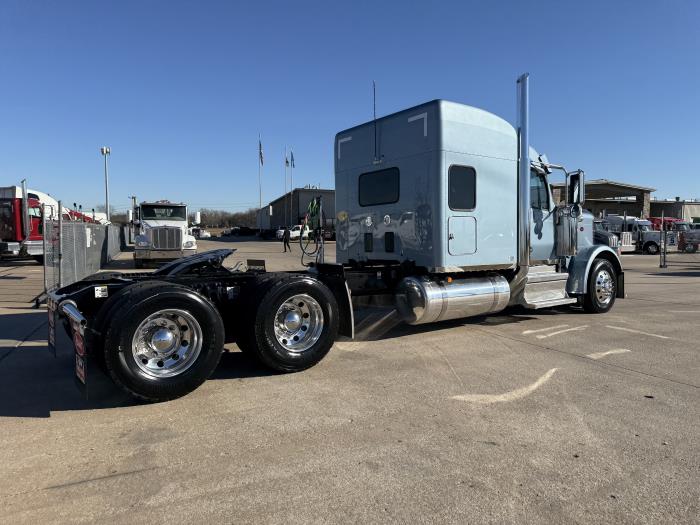 2026 Peterbilt 589-16