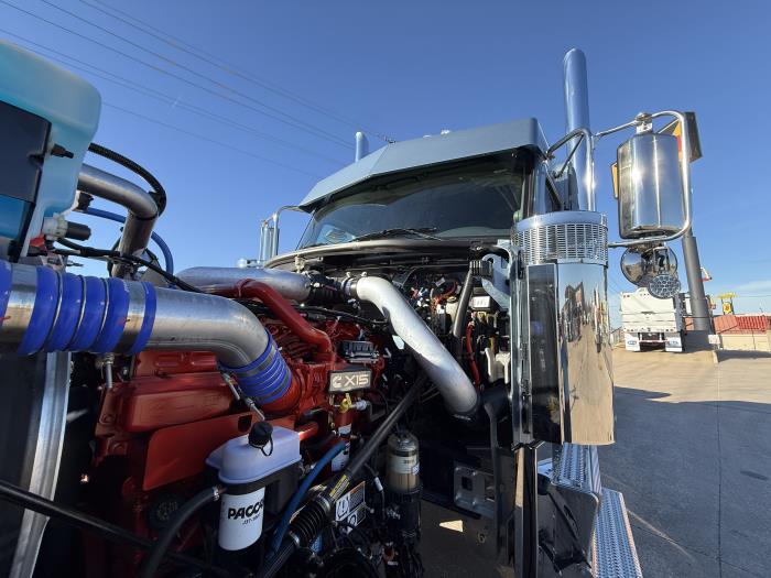 2026 Peterbilt 589-21