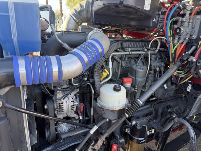 2020 Peterbilt 579-8