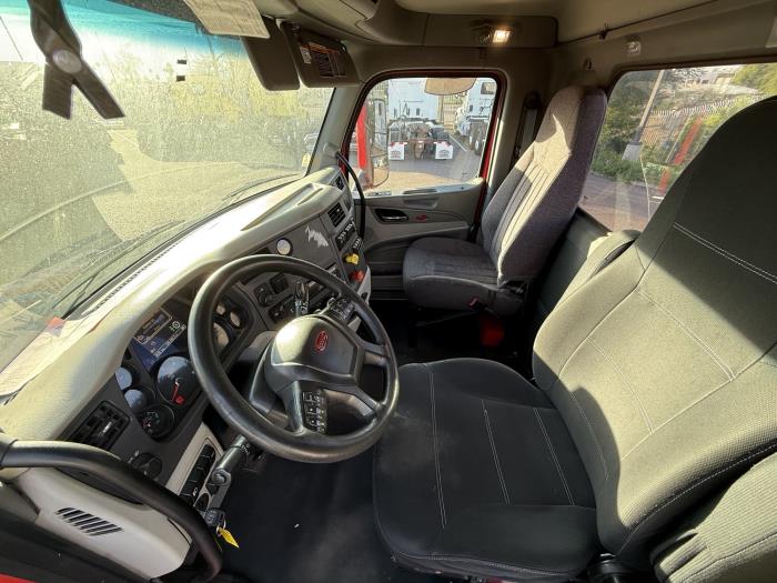 2020 Peterbilt 579-10