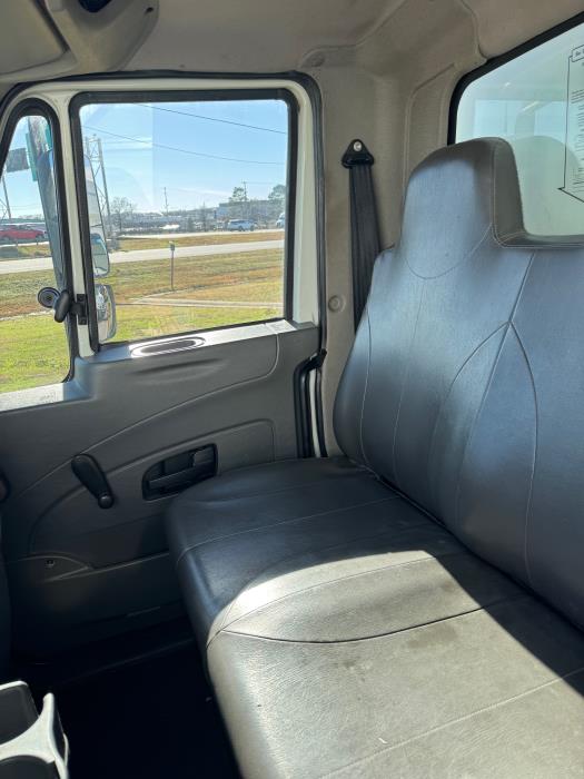 2019 International 4300-24