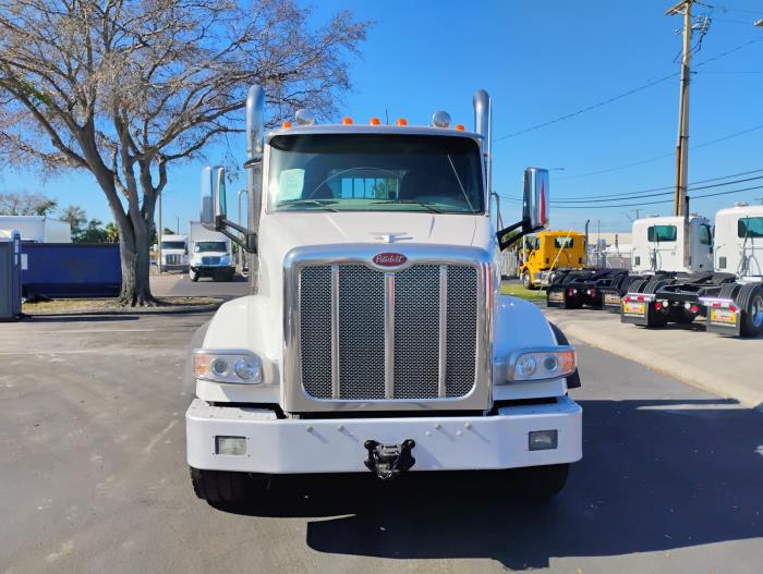 2022 Peterbilt 579-1