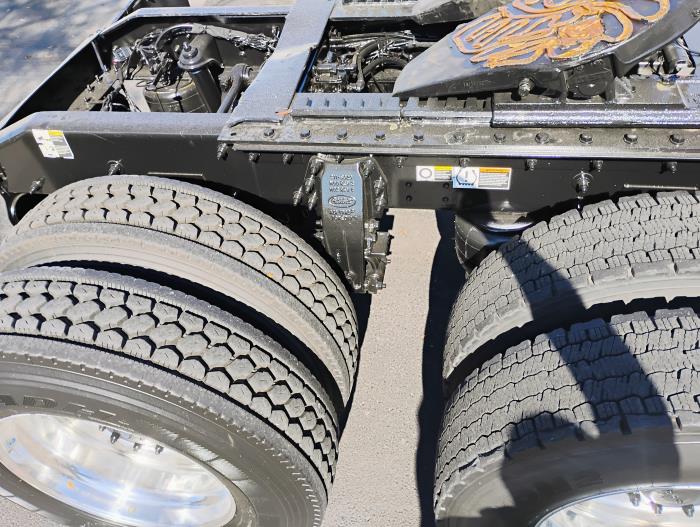 2022 Peterbilt 579-5