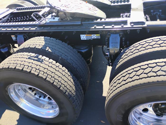 2022 Peterbilt 579-9