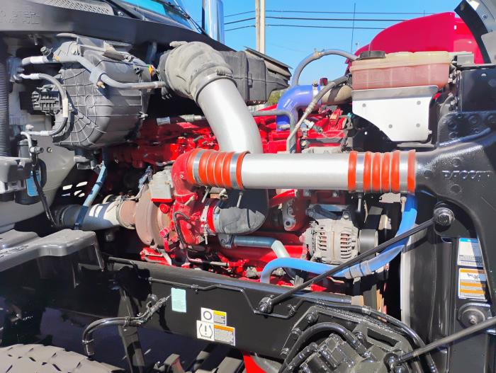 2022 Peterbilt 579-17