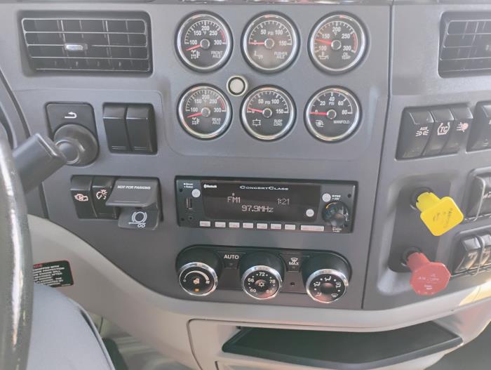 2022 Peterbilt 579-22