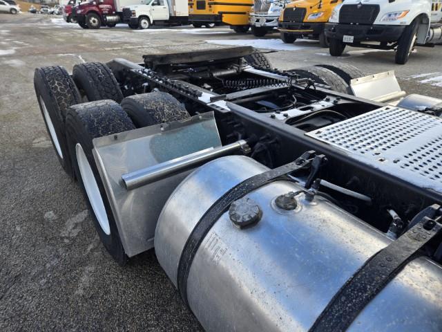 2019 International LT625-10