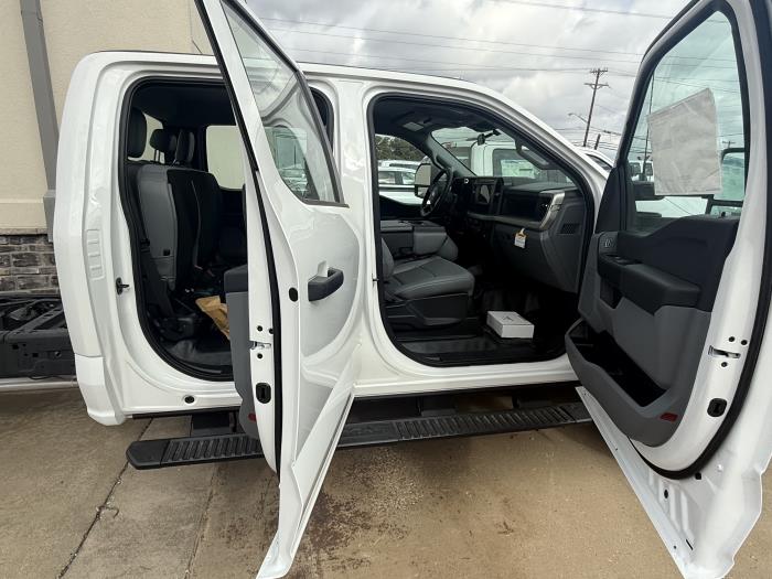 2024 Ford F-550-7