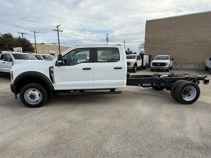 2024 Ford F-550-2