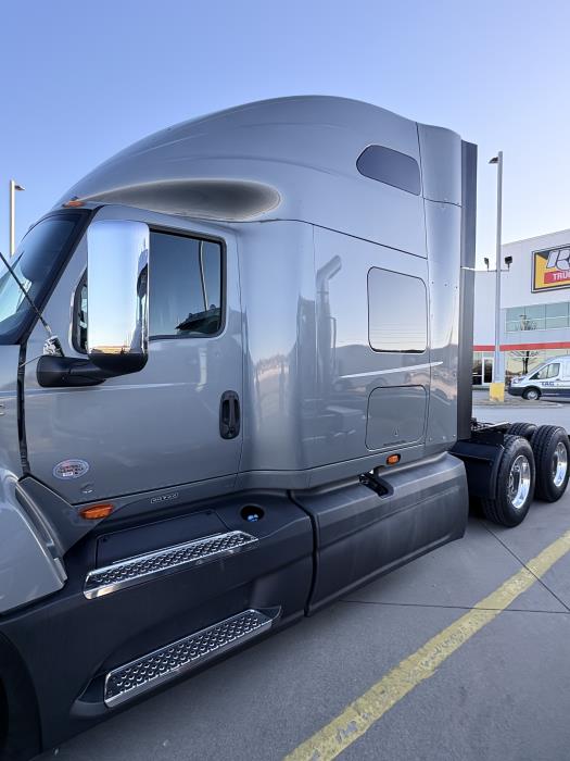 2023 International LT625-2