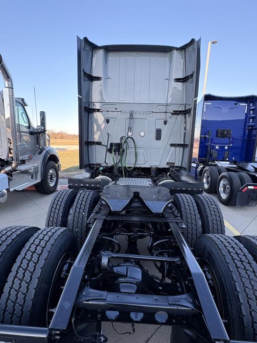 2023 International LT625-4