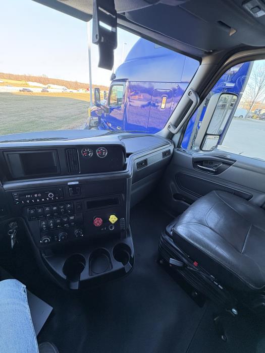 2023 International LT625-9