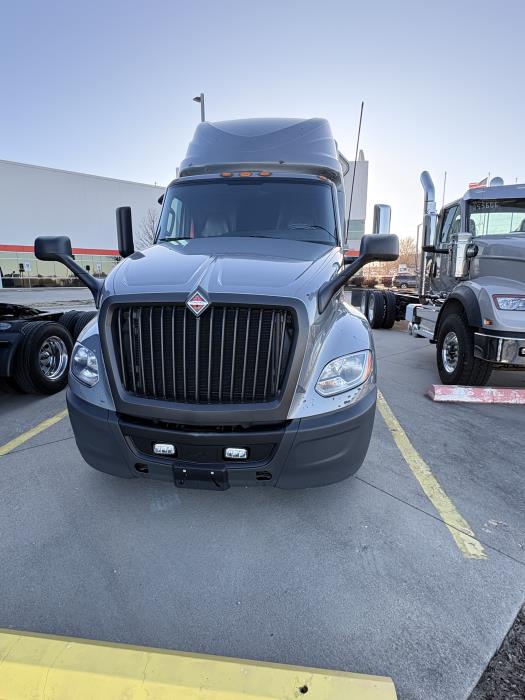 2023 International LT625-12