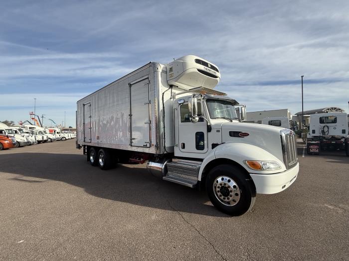 2019 Peterbilt 348-8