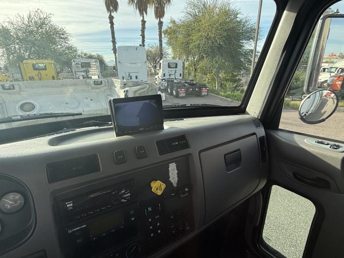 2019 Peterbilt 348-14