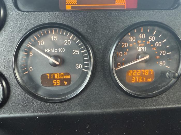 2019 Peterbilt 348-15