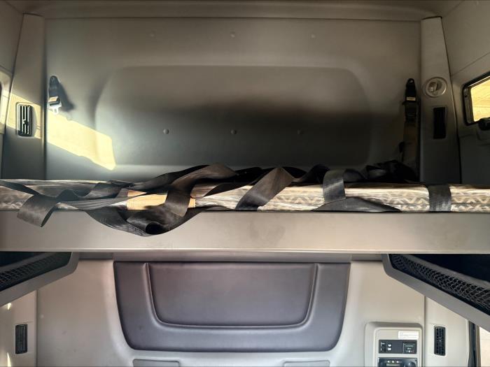 2022 International LT625-4