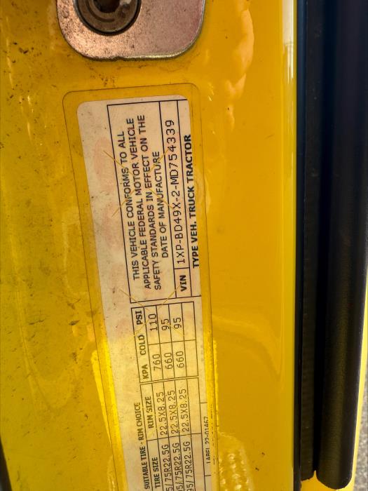 2021 Peterbilt 579-8