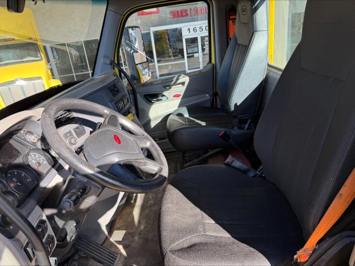 2021 Peterbilt 579-11