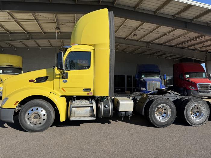 2021 Peterbilt 579-3
