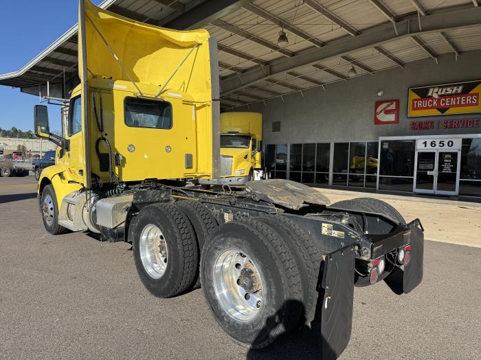 2021 Peterbilt 579-4