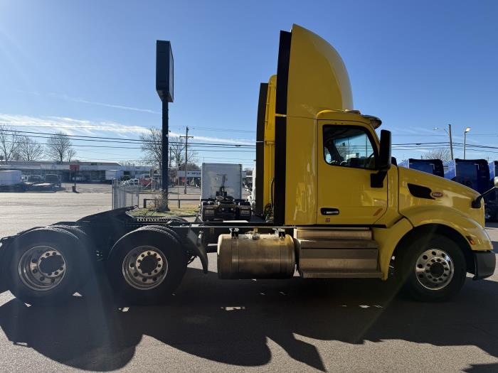 2021 Peterbilt 579-7