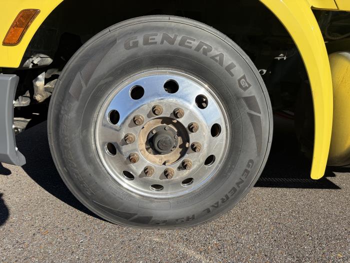 2021 Peterbilt 579-9