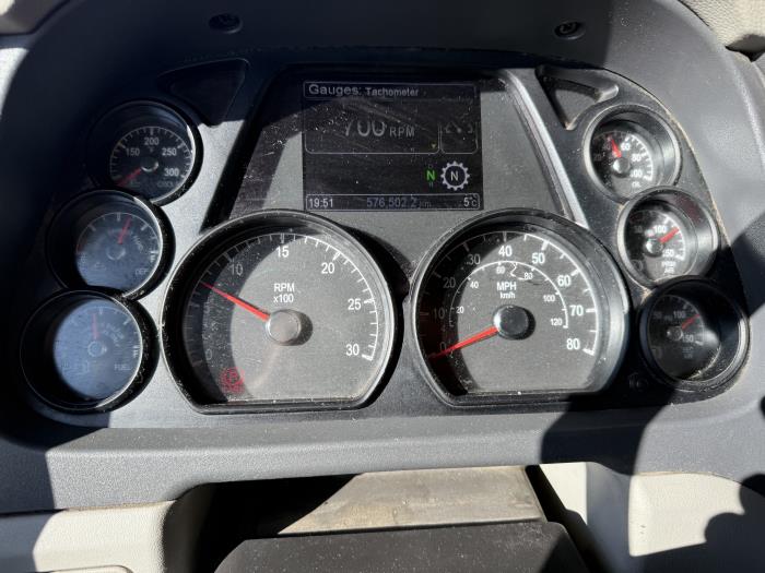 2021 Peterbilt 579-13