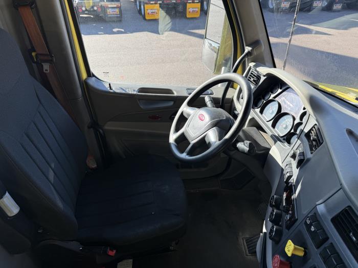 2021 Peterbilt 579-14