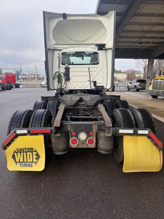 2021 International LT625-4